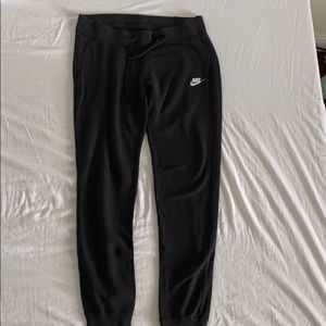 Nike Medium Black Jogger Pants